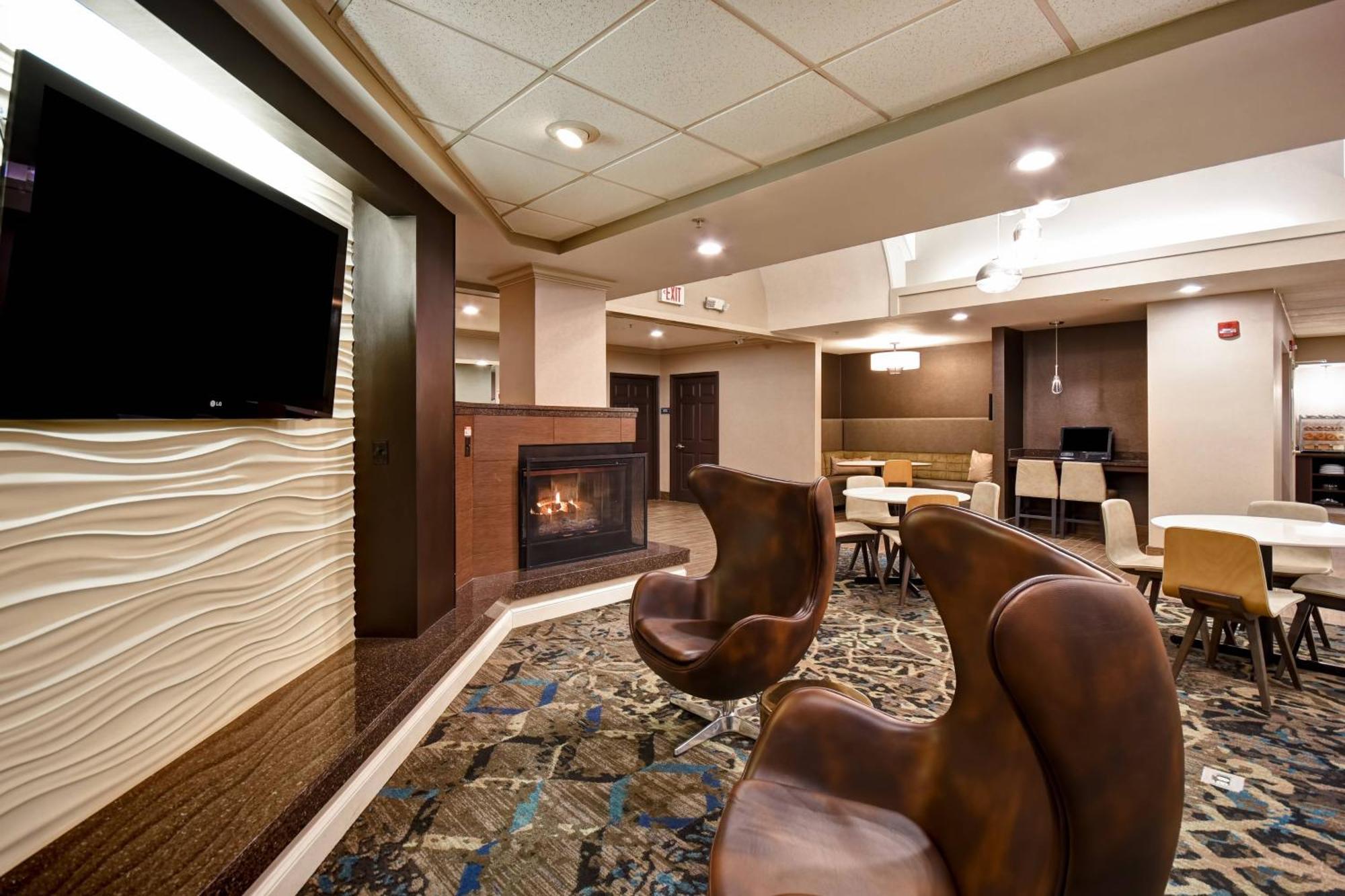 By Marriott Dayton Hotel